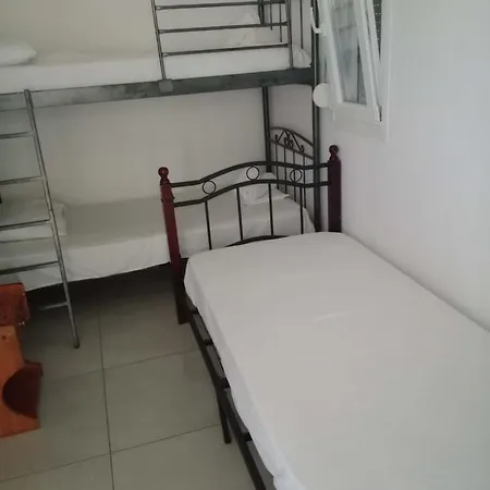 Aparthotel Karadolas 3 Brothers