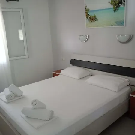 Aparthotel Karadolas 3 Brothers *